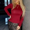 MODNA BORDOWA BLUZKA Z GUZIKAMI na RĘKAWACH - obrazek 3