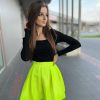 czarna, czarna spódniczka, elegancka, elegancka spódniczka, luźny styl, mała czarna, moda, modna, modna spódniczka, nowa, rozkloszowana, spódnica, spódniczka, spódniczka na zamek, spódniczka rozkloszowana, spódniczka w zakładki, stylowa, wygodna, wygodna spódniczka, zakładki