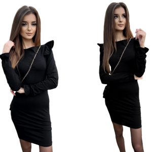 czerwona sukienka, dopasowana, dopasowana sukienka, dopasowany krój, elegancka, elegancka sukienka, falbanki, modna, modna sukienka, niska cena, nowa, nowoczesna, ołówkowa sukienka, stylowa, sukienka, sukienka na imprezę, sukienka na święta, sukienka na sylwestra, sukienka na wesele, sukienka z falbankami, sukienka z zimę, tania, wygodna, wygodna sukienka